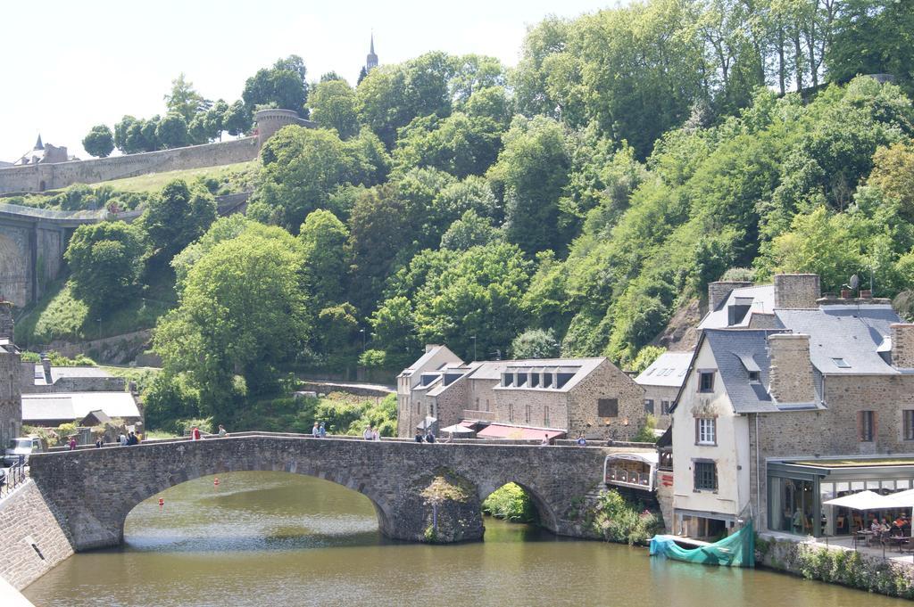 Au Fil De L'Eau - Le Bord De Rance Leilighet Dinan Rom bilde